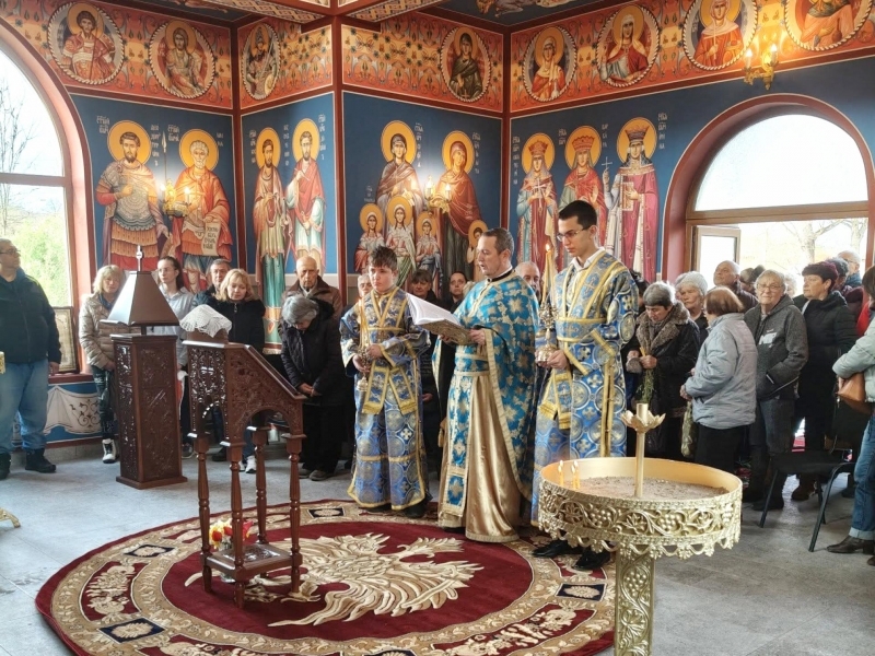 Нов храм беше осветен на Лазаровден в свищовското село Хаджидимитрово