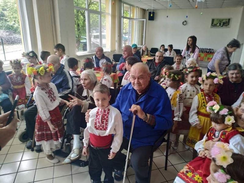 СВЕТЪЛ И ПЪСТЪР ВЕЛИКДЕН В ДСХ "МАРИЯ ЛУИЗА"  