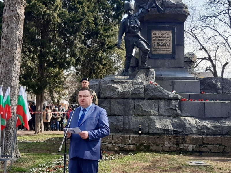 Свищов тържествено отбеляза 144 години от Освобождението на България 