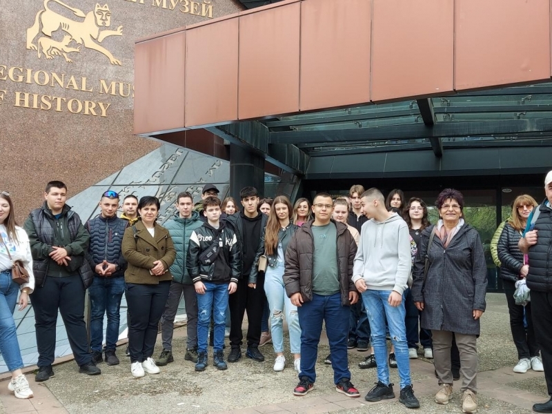 Награда за познание и родолюбие получиха участниците в състезанието „Моята България“ 