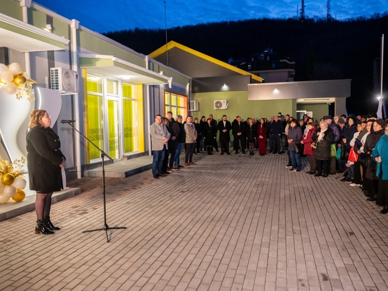 Младежки център – Свищов бе официално открит 