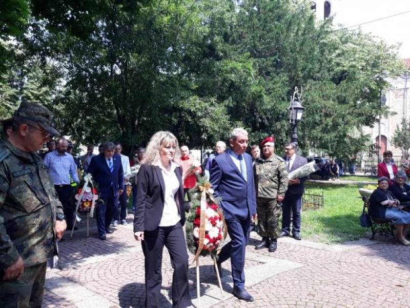 На 2 юни в Свищов бяха отбелязани 143 години от героичния поход на Ботевата чета и гибелта на Христо Ботев