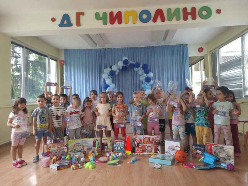 Община Свищов зарадва децата с още подаръци по повод 1 юни 