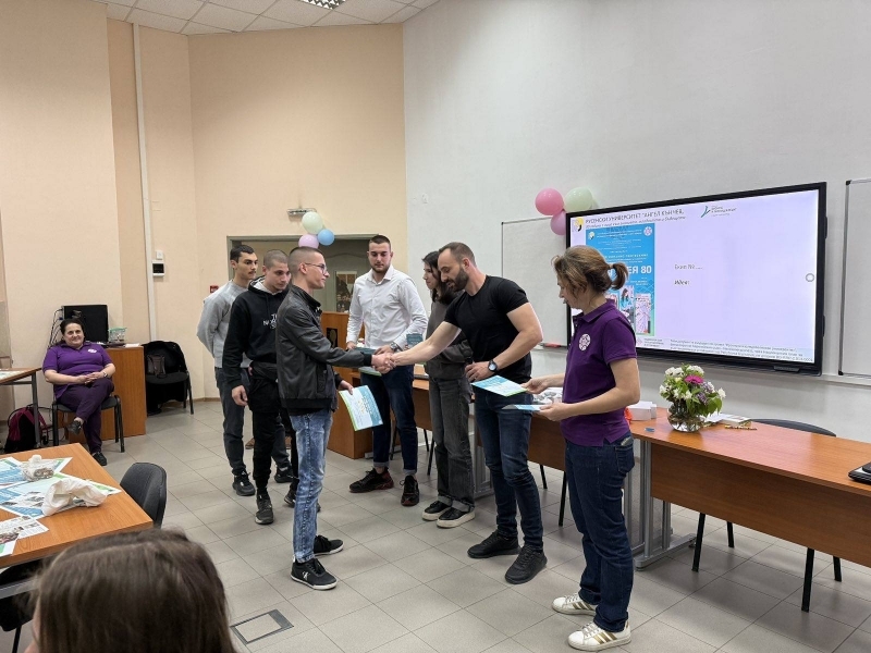 Ученици от ПДТГ „Димитър Хадживасилев“ участваха в "РУбик идеи 80"  