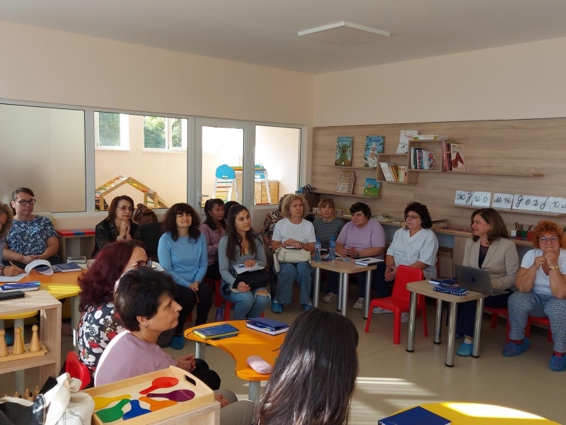 В ДГ „Васил Левски“ се проведе обучение по педагогическата практика „Утринна история“ 