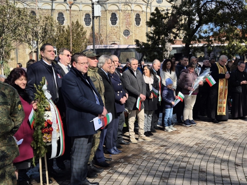 Свищов отбеляза 147 години от Освобождението на България