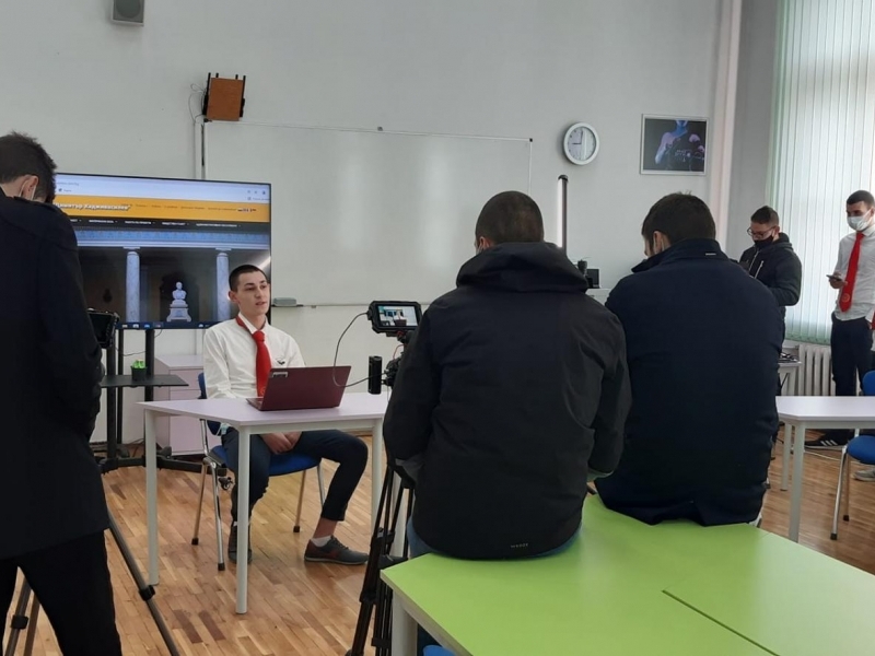 ПДТГ "Димитър Хадживасилев" - Свищов е сред финалистите в Национален конкурс "Дигиталните училища на България"