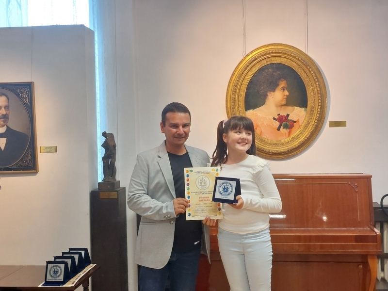 В Свищов наградиха отличените участници в XI-тото Международно биенале за детска рисунка 