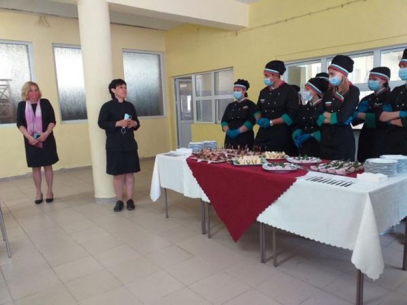 Свищовска професионална гимназия „Алеко Константинов“ проведе първа среща по НП „Иновации в действие“