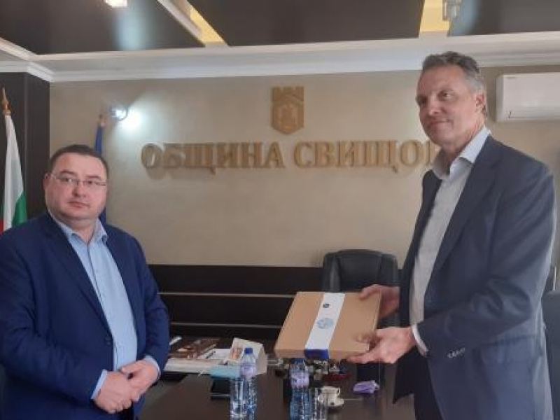 Посланикът на Кралство Нидерландия Н.Пр. Юриен ван дер Хорст посети Свищов