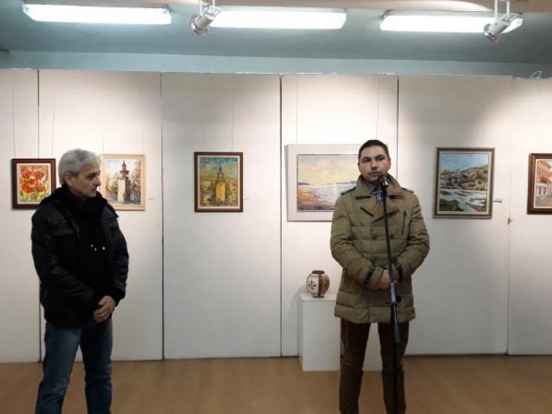Традиционната коледна изложба базар на свищовски художници бе открита в „Художествена галерия „Николай Павлович” – Свищов 