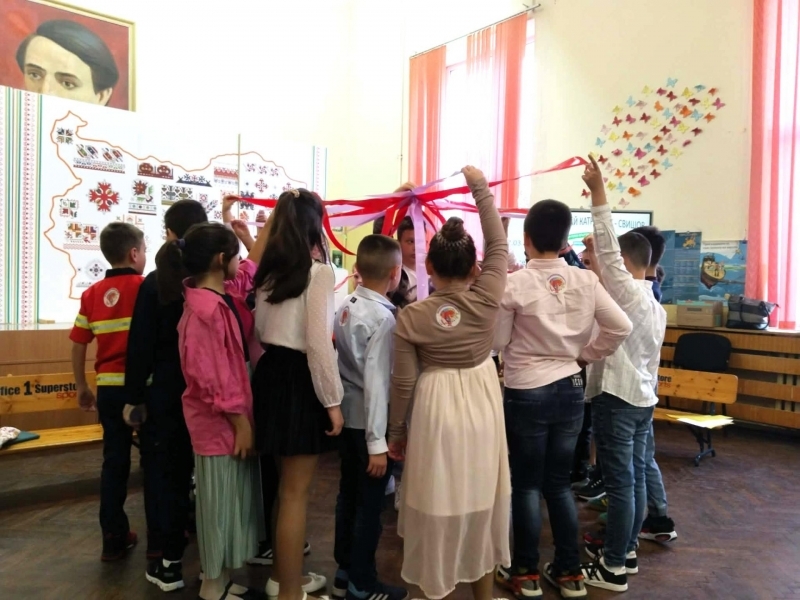 Интересен открит урок посветен на финансовата грамотност проведоха ученици в СУ "Николай Катранов"