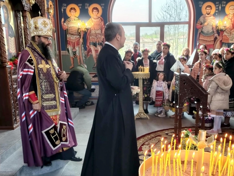 Нов храм беше осветен на Лазаровден в свищовското село Хаджидимитрово