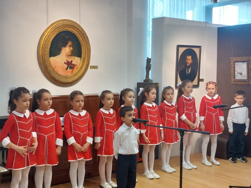 В Свищов наградиха отличените участници в XI-тото Международно биенале за детска рисунка 
