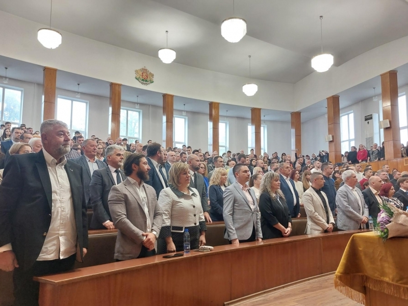 Стопанска академия в Свищов тържествено откри своята юбилейна 90-та учебна година