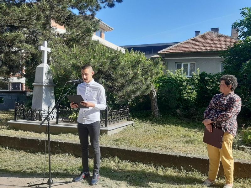 В Свищов тържествено бе отбелязан Денят на светите братя Кирил и Методий  