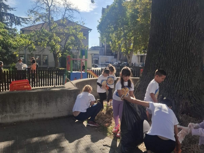 350 жители на Свищов взеха участие в кампанията "Да изчистим България заедно" 