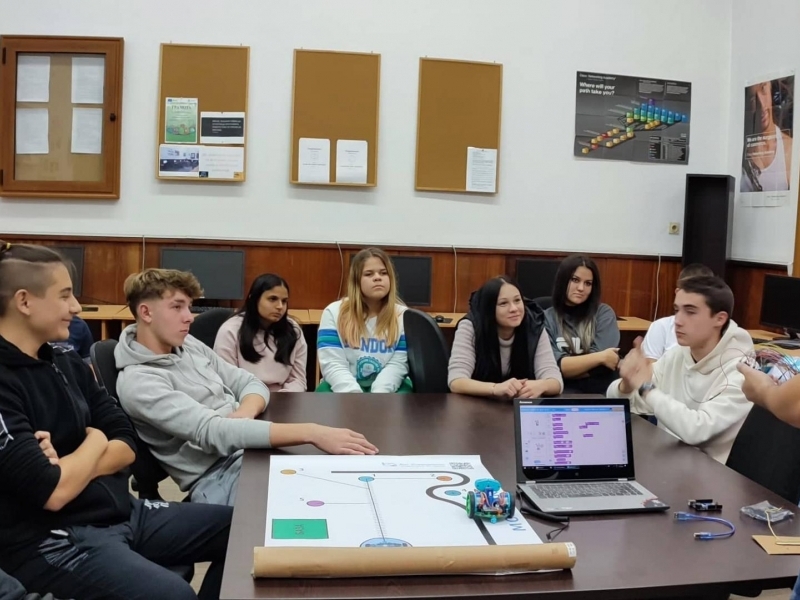 ПДТГ "Димитър Хадживасилев" - Свищов отбеляза Европейската седмица на програмирането
