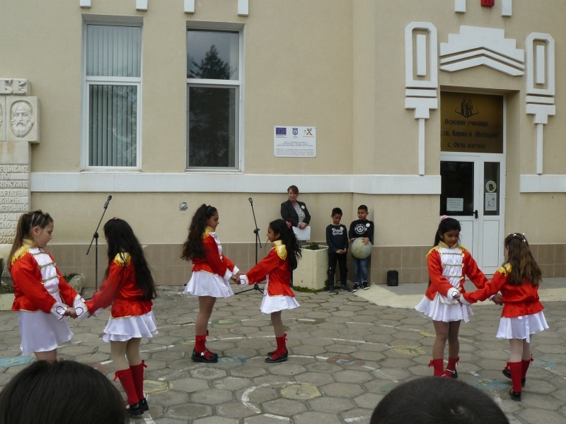 Модерен STEM център беше открит в ОУ „Св. св. Кирил и Методий“ – с. Овча могила 