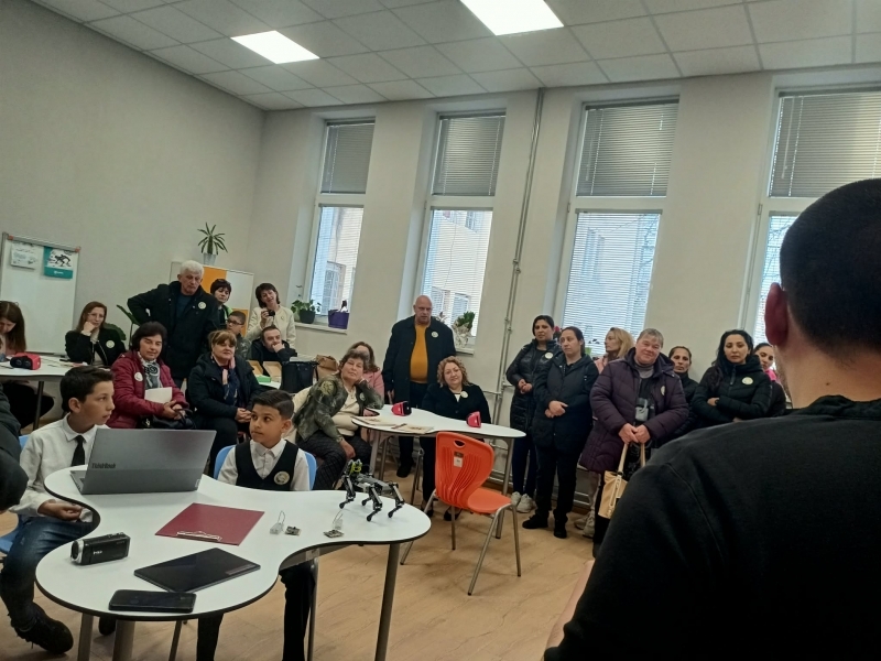 Модерен STEM център беше открит в ОУ „Св. св. Кирил и Методий“ – с. Овча могила 