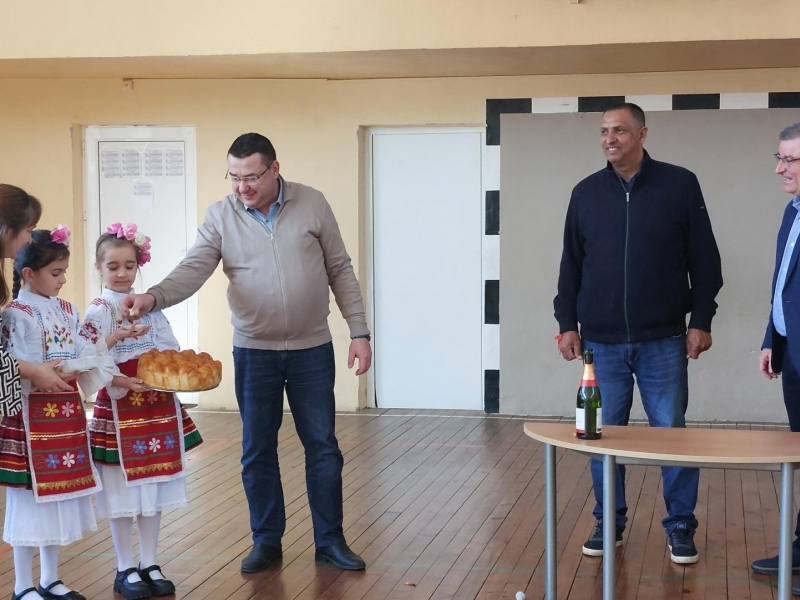 Със средства от МОН започва ремонт на физкултурния салон в СУ „Николай Катранов“ – Свищов за близо 250 хил. евро 