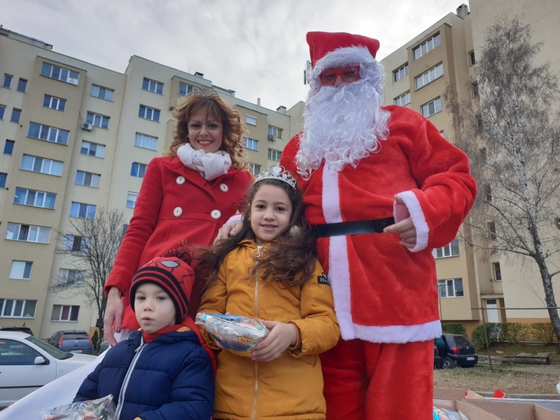 Коледният дух завладя Свищов.