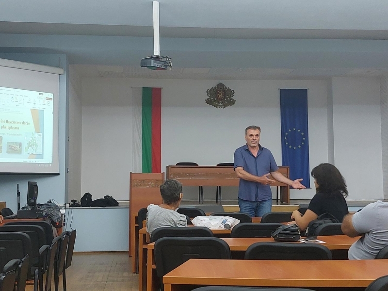 В Свищов представители на Областна дирекция по безопасност на храните проведоха информационна среща във връзка с опасен карантинен вредител по лозата